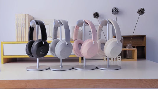 This Bluetooth Headset With A Microphone Offers A 15-hour Playback Time. It Is Retractable With High Sound Quality And Soft Memory. The Ear Cups Are Controlled By Buttons And Are Suitable For Music, S